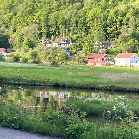 Anneks I Naturskjonne Gitlevag Lyngdal Exteriér fotografie